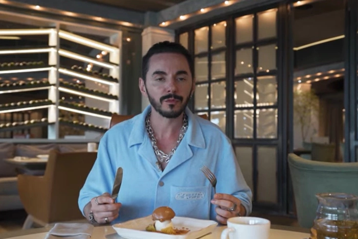 Известные телеведущие «Пятницы!» сняли выпуск про Екатеринбург