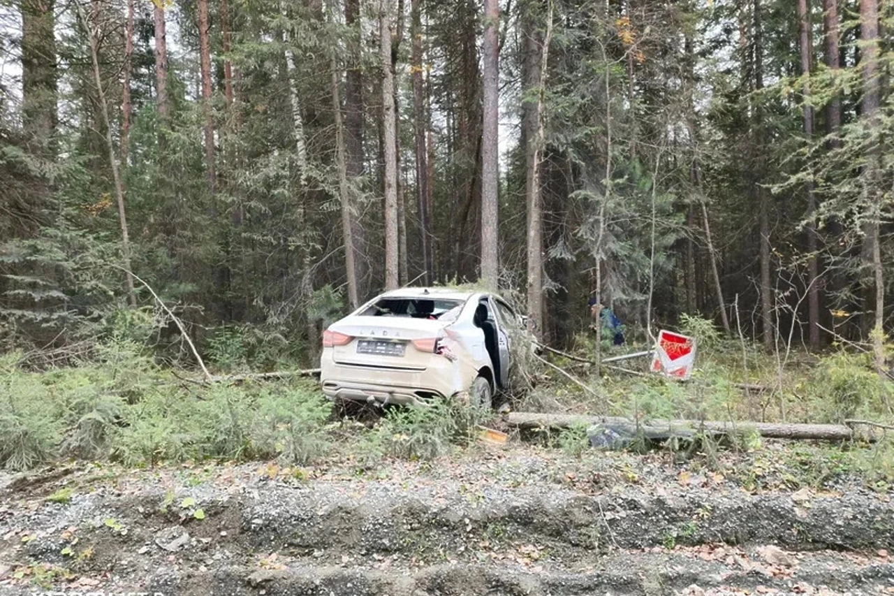 Женщина-водитель пострадала в ДТП на дороге, ведущей к перевалу Дятлова (ФОТО)
