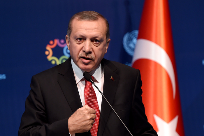 Эрдоган ввел в Турции режим ЧП