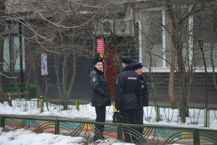 На Южном Урале полицейские велели матери самой доставать тело сына из петли