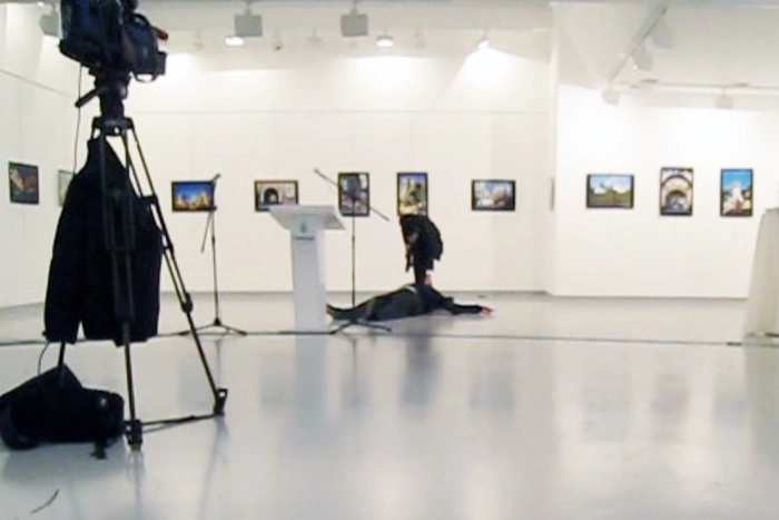 Путин объяснил отсутствие вооруженной охраны у посла Карлова в момент убийства