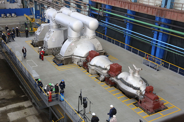 Вексельберг передал московской ТЭЦ самую большую в мире турбину