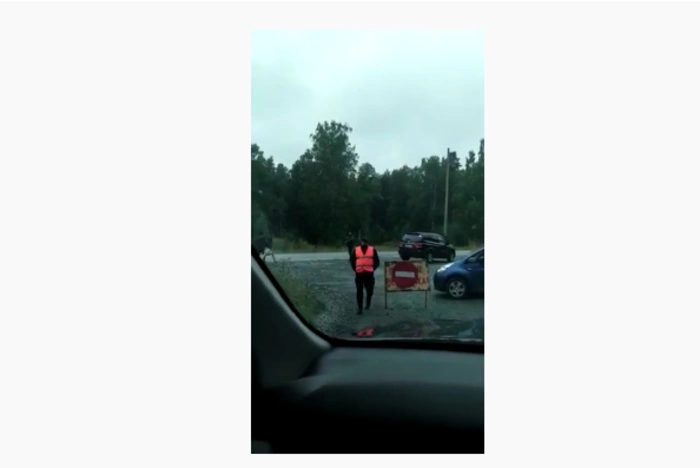 Жителям поселка на Московском тракте на полдня перекрыли въезд-выезд из-за велосоревнований