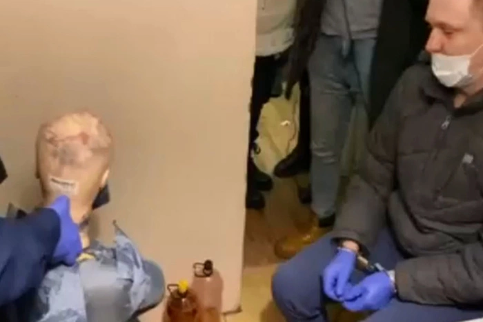 Мать с сожителем забили насмерть своего 6-летнего сына за плохое чтение