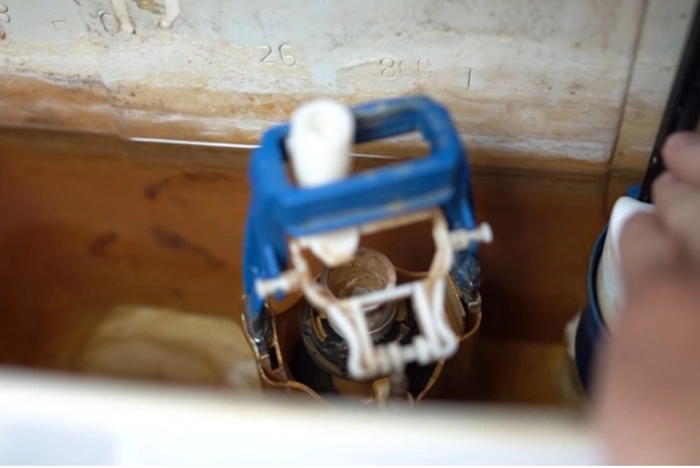 Екатеринбуржцы включили в черный список очередных ремонтников из почтового ящика