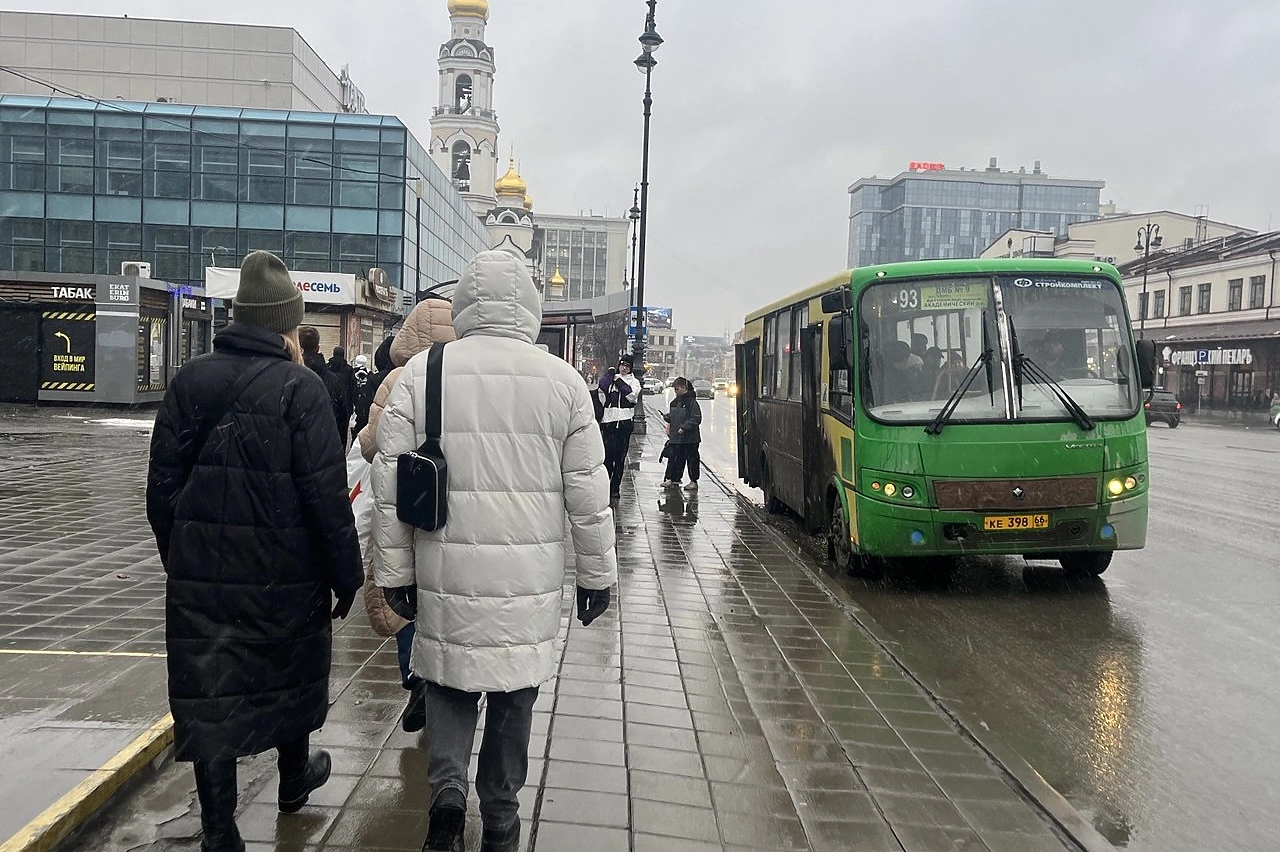 Перевозчиков в Екатеринбурге оштрафуют на 700 тысяч за водителей, которые сорвали расписание в пятницу