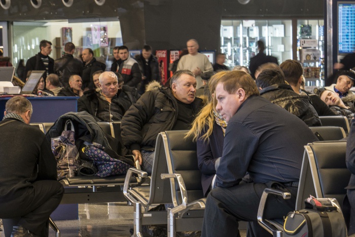 Пассажиры рейса в Красноярск задерживаются в Екатеринбурге на полдня