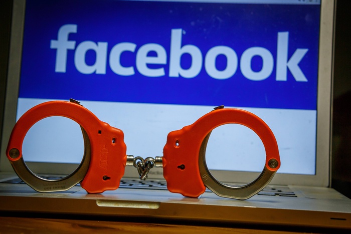Facebook пожаловался на присланное журналистами «Би-Би-Си» детское порно