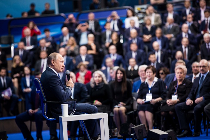 СМИ: из эфира прямой линии с Путиным уберут зрителей