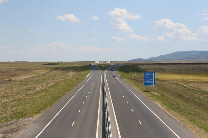 Через день после открытия по «Тавриде» проехали более 30 тыс. машин