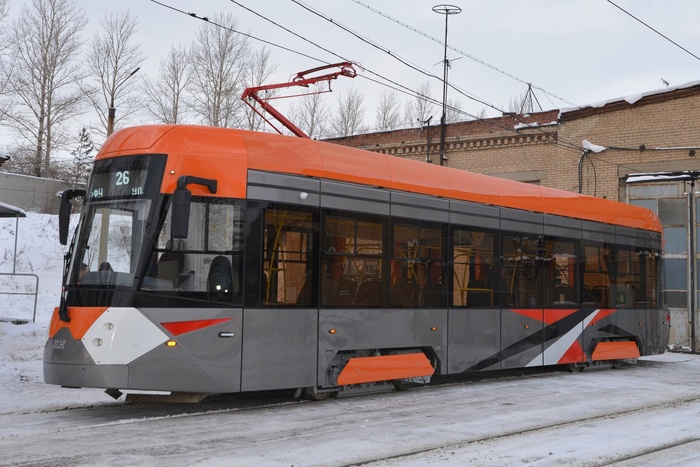 Представленный на «Иннопроме» трамвай начал перевозить пассажиров