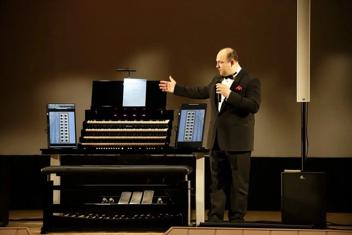 Новый цифровой орган Свердловской филармонии отправился на гастроли по региону