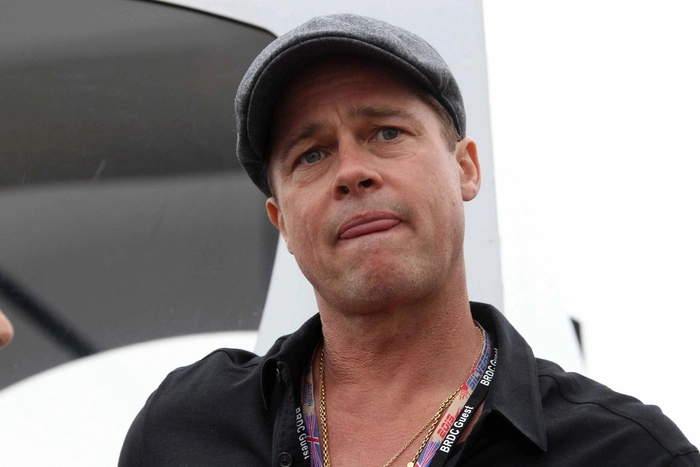 Брэд Питт просит голосовать за Николая Цуканова на калининградских выборах