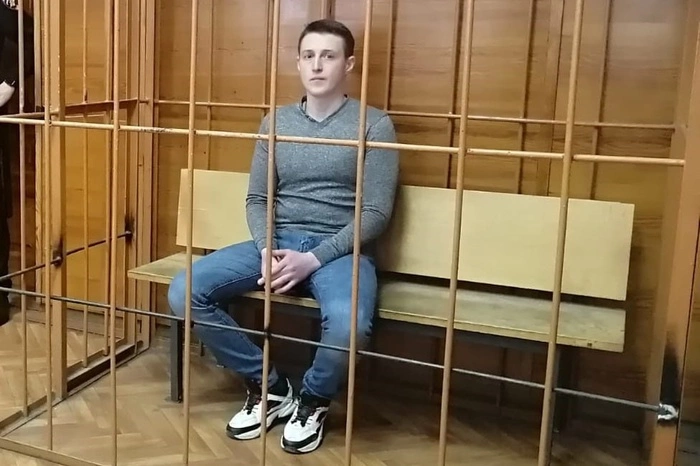 Воткнувший нож в спину спящему другу екатеринбуржец уехал на СВО