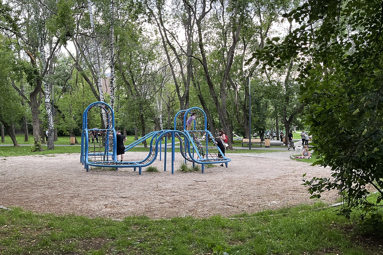 Екатеринбуржцев попросили выбрать, какие парки нужно благоустроить в городе