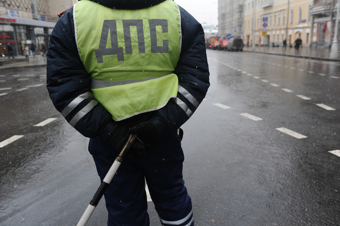 Сотрудник ГИБДД при исполнении получил ножевое ранение в Артемовском