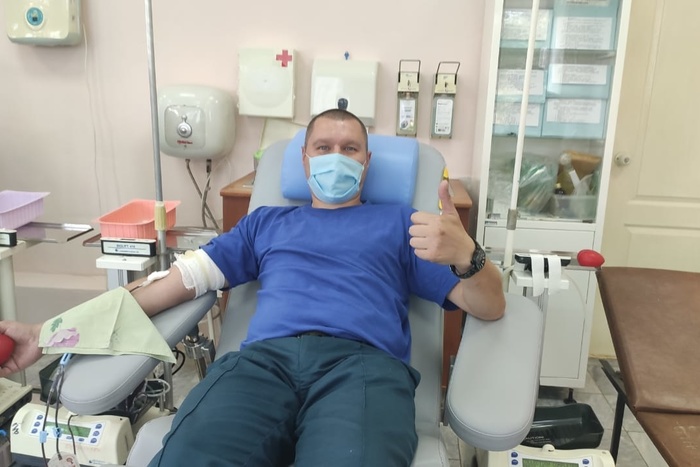 Более 100 свердловских спасателей стали донорами крови