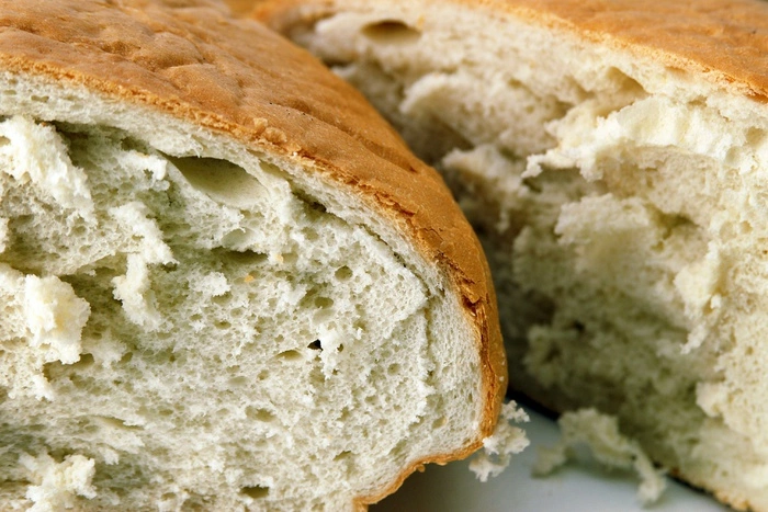 Хлебозавод на Урале согласился поменять покупателю буханку с проволокой внутри