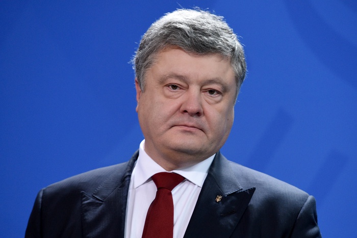 Порошенко заявил о попытках России рассорить украинцев