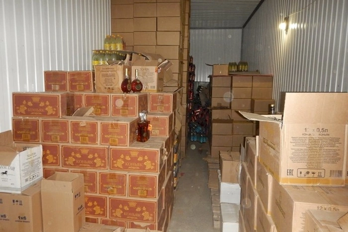 В Нижнем Тагиле обнаружили склад потенциально опасного алкоголя