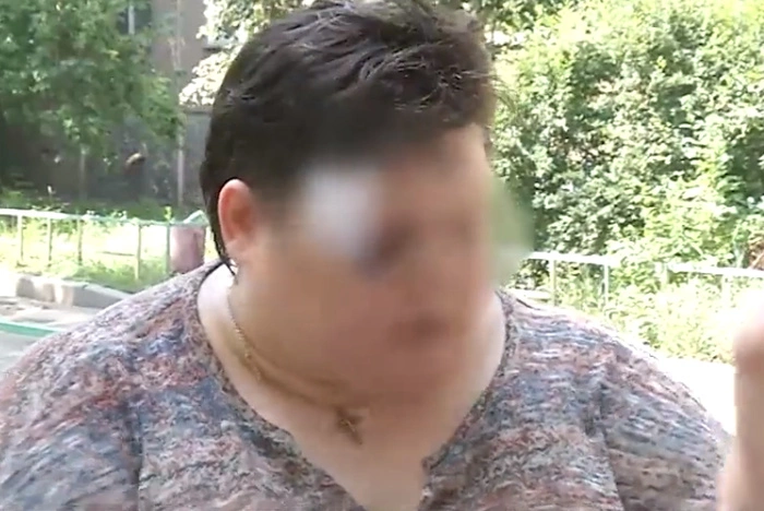 «Они не могли дверь закрыть»: на Урале таксист избил пассажирок из-за лишнего веса