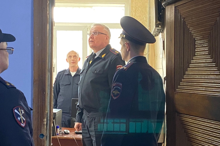 Глава свердловской полиции объявил выговоры отстающему отделу