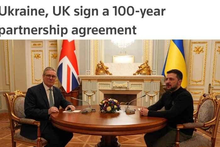 Зеленский пригрозил России после пролета БПЛА над ним и Стармером