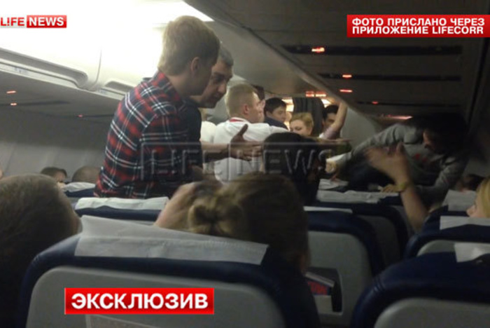 Пьяные супруги устроили драку на борту самолёта Москва — Гоа