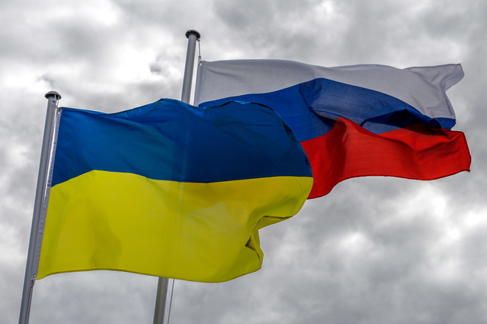 Киев запретил россиянам входить в посольство и консульства в день выборов