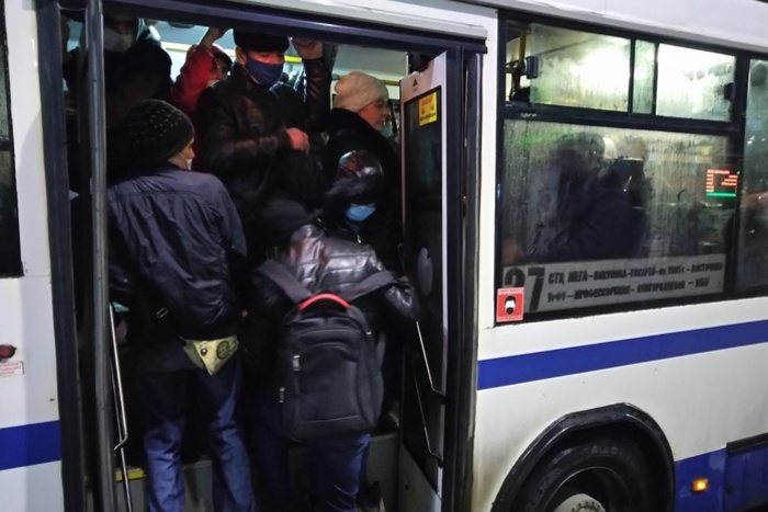 Жители Екатеринбурга не могут дождаться 27 автобус