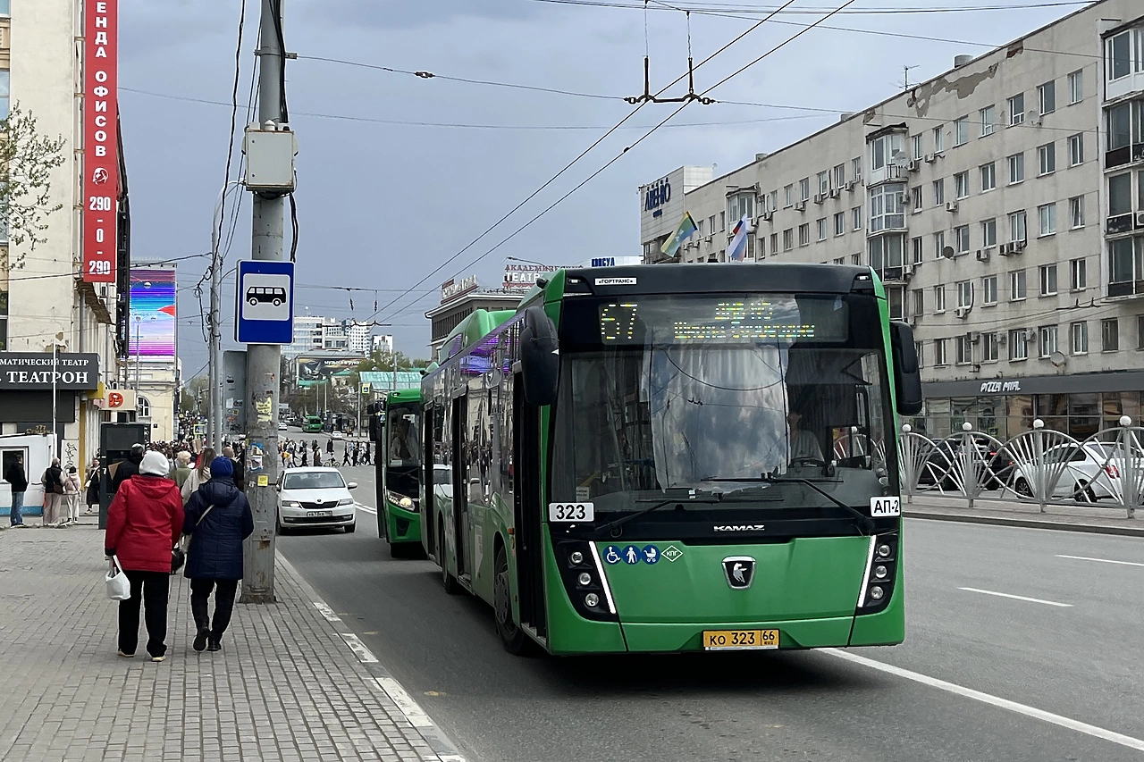 Стало известно, на какие маршруты отправятся большие новые автобусы в Екатеринбурге