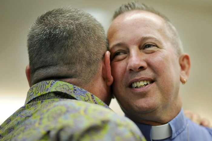 В США запрещают слова «муж» и «жена»