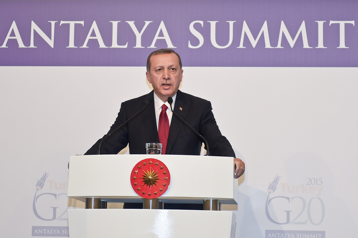 Эксперты: Эрдоган бьется за бизнес сына и поставки нефти от ИГИЛ
