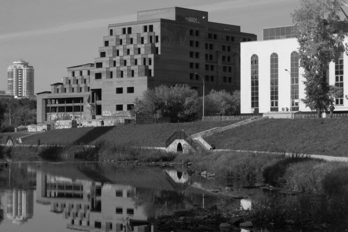 Мэр Орлов сообщил, что появится на месте разрушенной гостиницы «Дели»