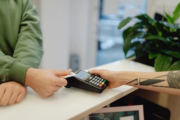 На Урале массово закрываются ПВЗ маркетплейса «Магнит Маркет»