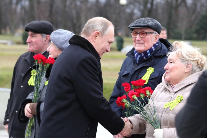 Путин пообещал выплатить ветеранам по 75 тысяч рублей к 75-летию Победы