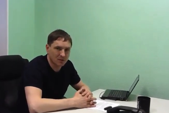 Екатеринбургского правозащитника арестовали за демонстрацию логотипа Facebook*