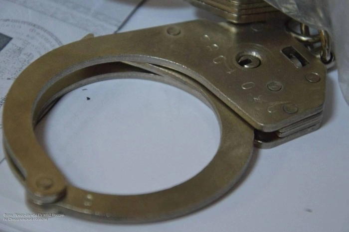 Суд в Карпинске отправил в СИЗО мужчину, который издевался над девушкой, найденной утонувшей