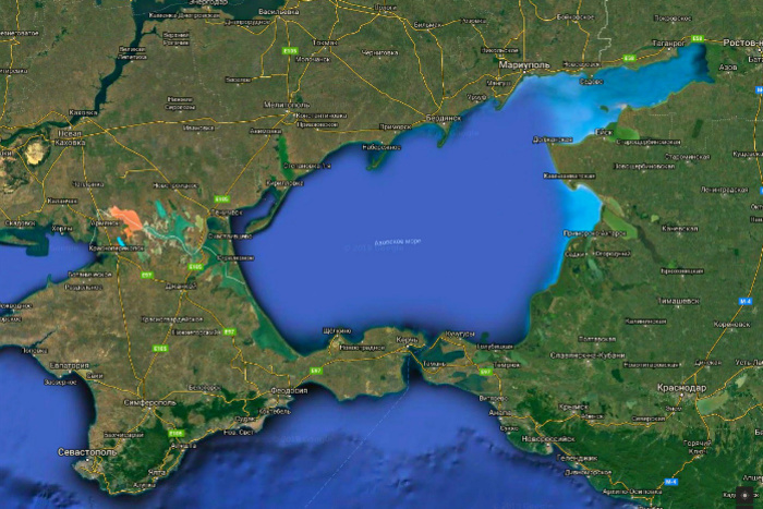 Украина намерена досматривать российские суда в Азовском море