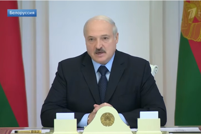 СМИ: Лукашенко готовит срочное обращение к белорусам