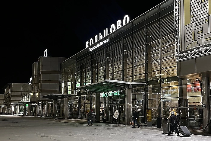 Силовики прокомментировали ситуацию со свердловчанкой, которую якобы задержали в аэропорту с ребёнком