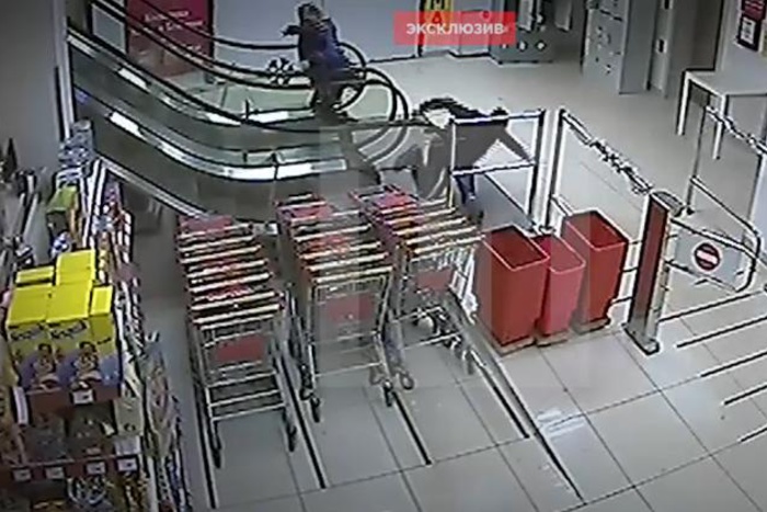 Насильник час преследовал свою жертву в закрытом супермаркете в Ростове-на-Дону