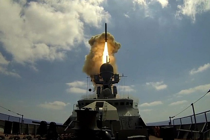 Минобороны опубликовало видео ударов ВМФ России по позициям ИГ в Сирии