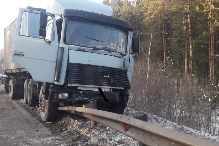 В аварии на 31-м километре Кольцевой автодороги погиб водитель МАЗ (ФОТО)