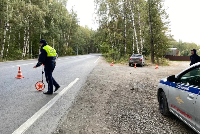 Школьник попал под машину на Сибирском тракте в Екатеринбурге