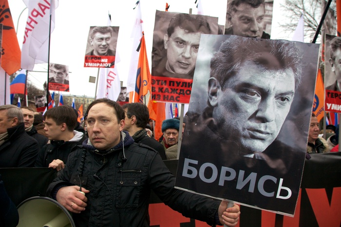 Европарламент потребовал международного расследования убийства Немцова
