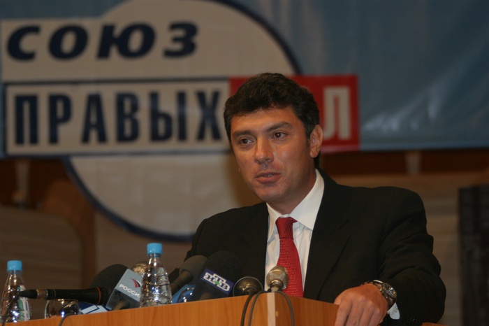 Убитого оппозиционного политика Бориса Немцова требуют признать отцом