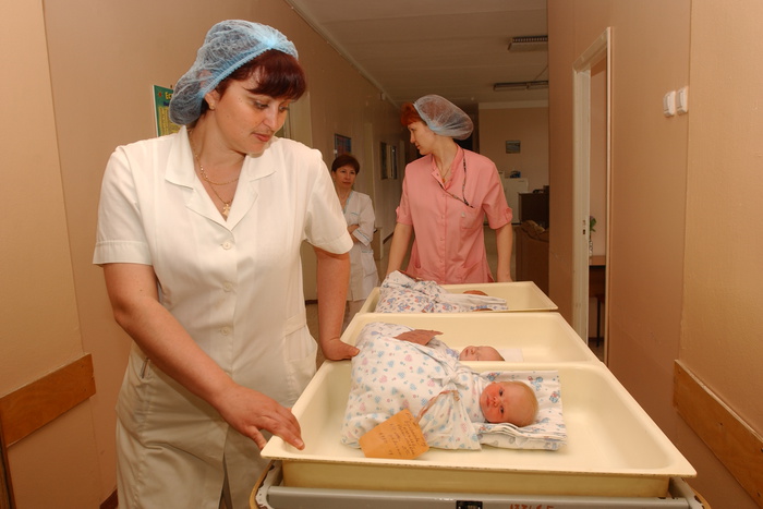 Рождаемость растет: Екатеринбург в передовиках демографического фронта