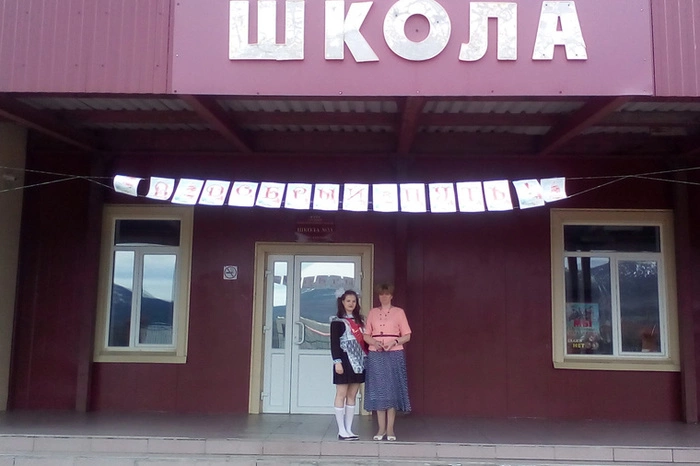 Единственная в свердловском поселке выпускница 11 класса идет на медаль