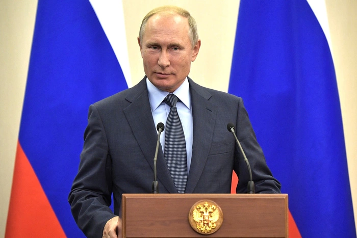 Путин оправдался за свои слова о недопустимости повышения пенсионного возраста